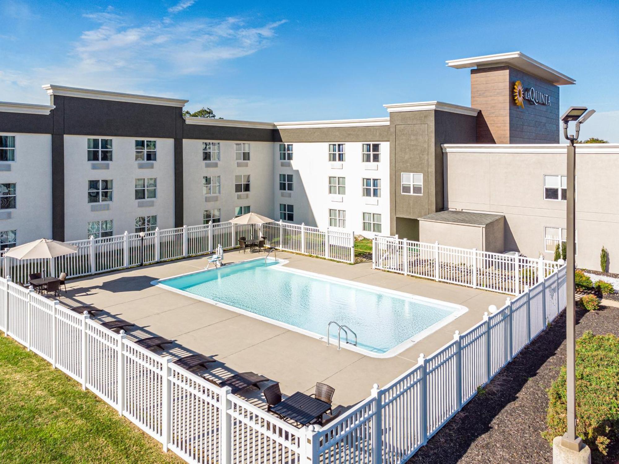 La Quinta By Wyndham Lexington Park - Patuxent Hotel California Exterior photo